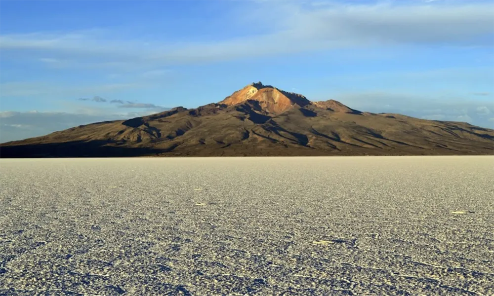Vulcão Tunupa: Lenda, Paisagem e Mistério