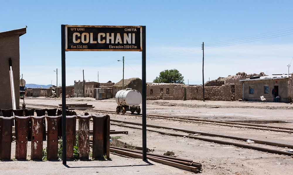 Colchani Community in Uyuni: Salt Crafts, Andean Culture and Tourism
