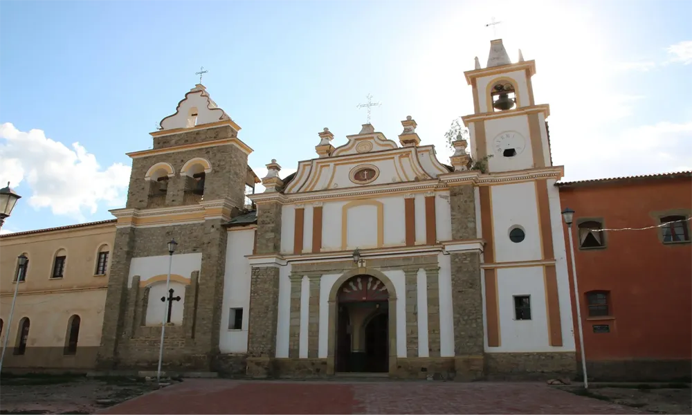 Tarata, Bolívia: História Viva e Essência