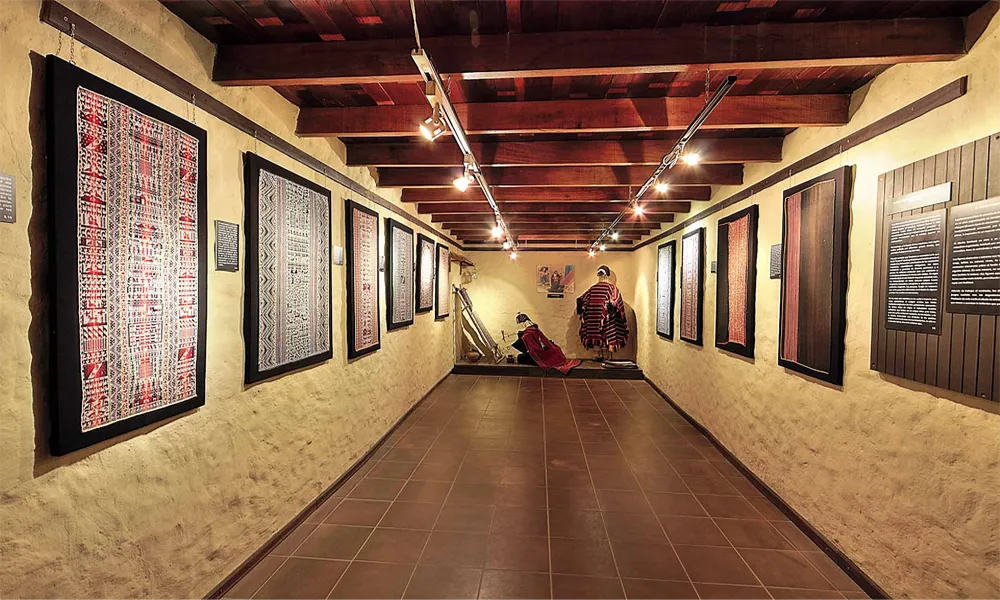 Museu de Arte Indígena: Têxteis Ancestrais e Cosmovisão Andina