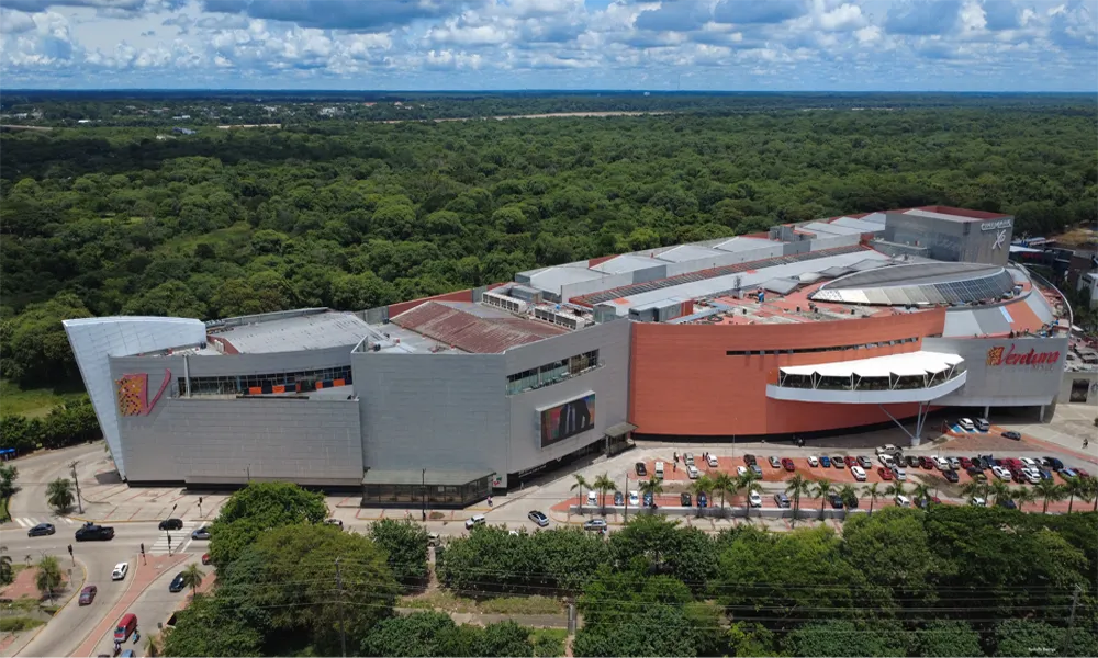 Ventura Mall: El Corazón Comercial